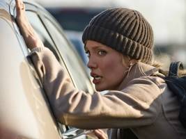 Report: Women in Hollywood Get Fewer Roles, Make Less Money than Male Peers
